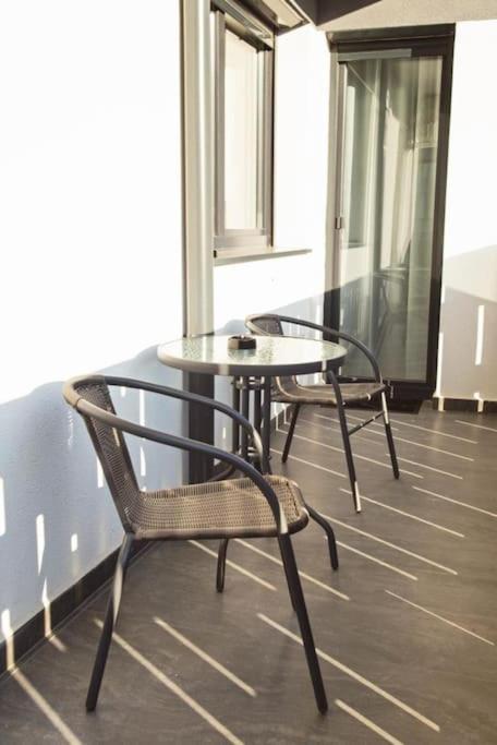 5 Dream Apartment 5 Cu Parcare Privata Oradea Exterior photo
