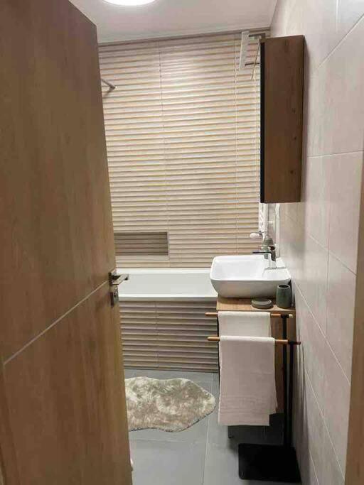 5 Dream Apartment 5 Cu Parcare Privata Oradea Exterior photo